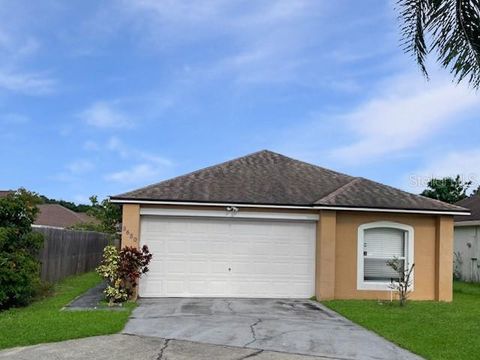 Photo of 5650 New Cambridge Road, Orlando, FL 32810 (MLS # O6339014) Photo of 5650 New Cambridge Road, Orlando, FL 32810 (MLS # O6339014)