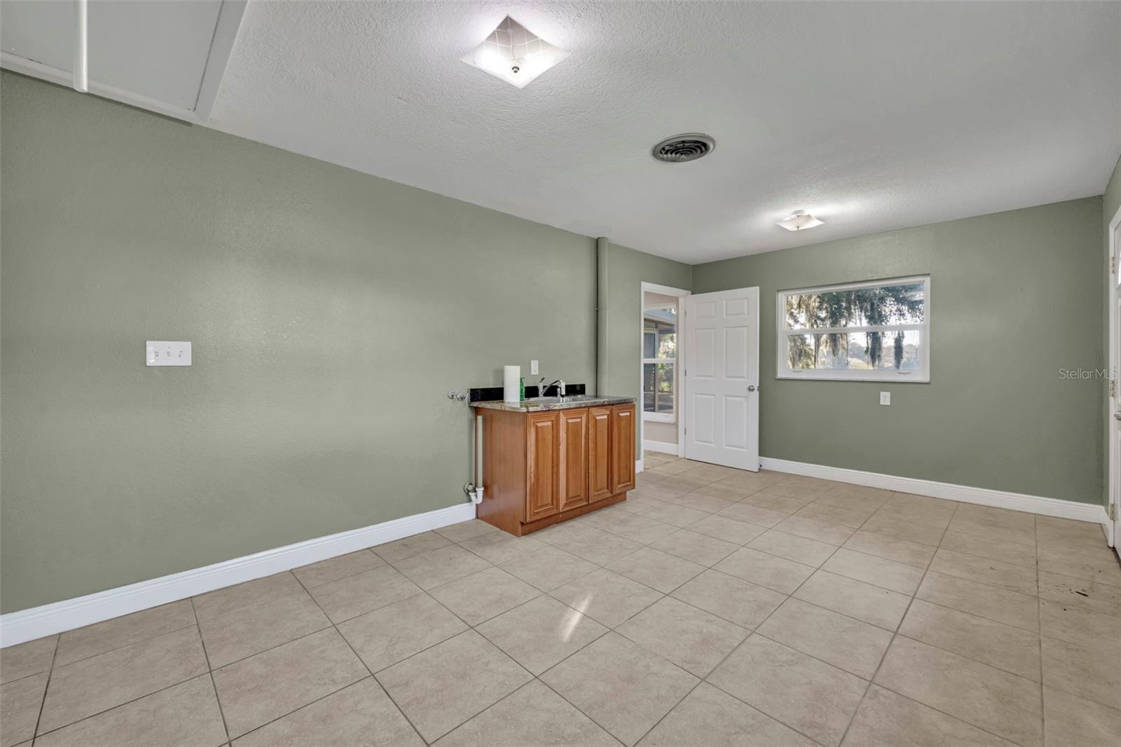 ALAFAYA TRAIL SUB - Residential