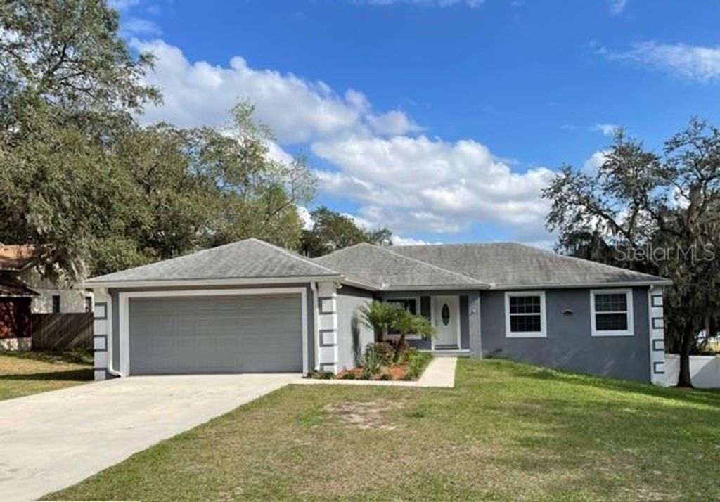 Photo of 7013 Odoniel Loop W, Lakeland, FL 33809 (MLS # L4961724)