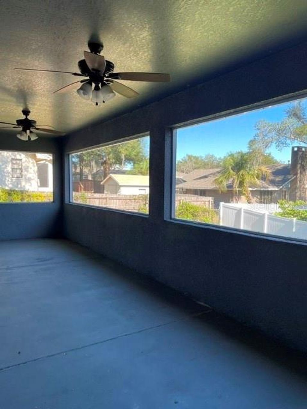 Photo of 7013 Odoniel Loop W, Lakeland, FL 33809 (MLS # L4961724)