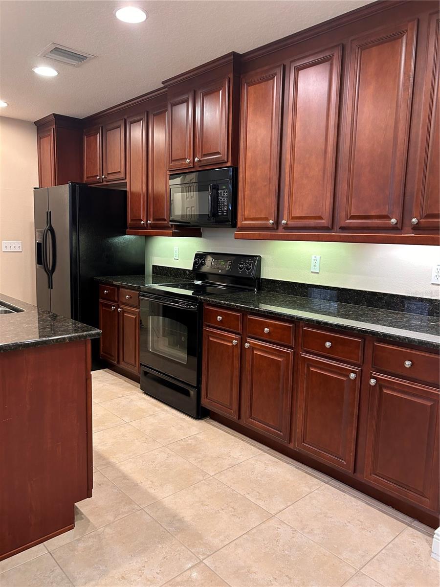 1410 LAKE BALDWIN LANE B