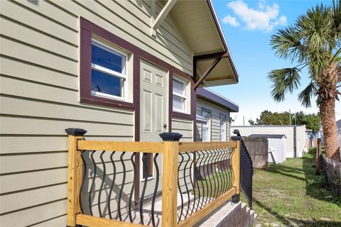 A home in PORT ORANGE