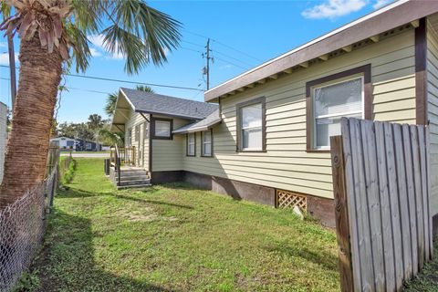 A home in PORT ORANGE