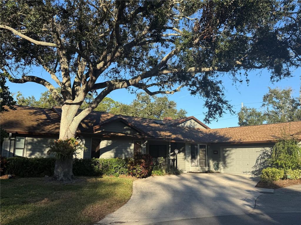 Photo of 11711 Ridgeview Lane, Seminole, FL 33772 (MLS # TB8454378)