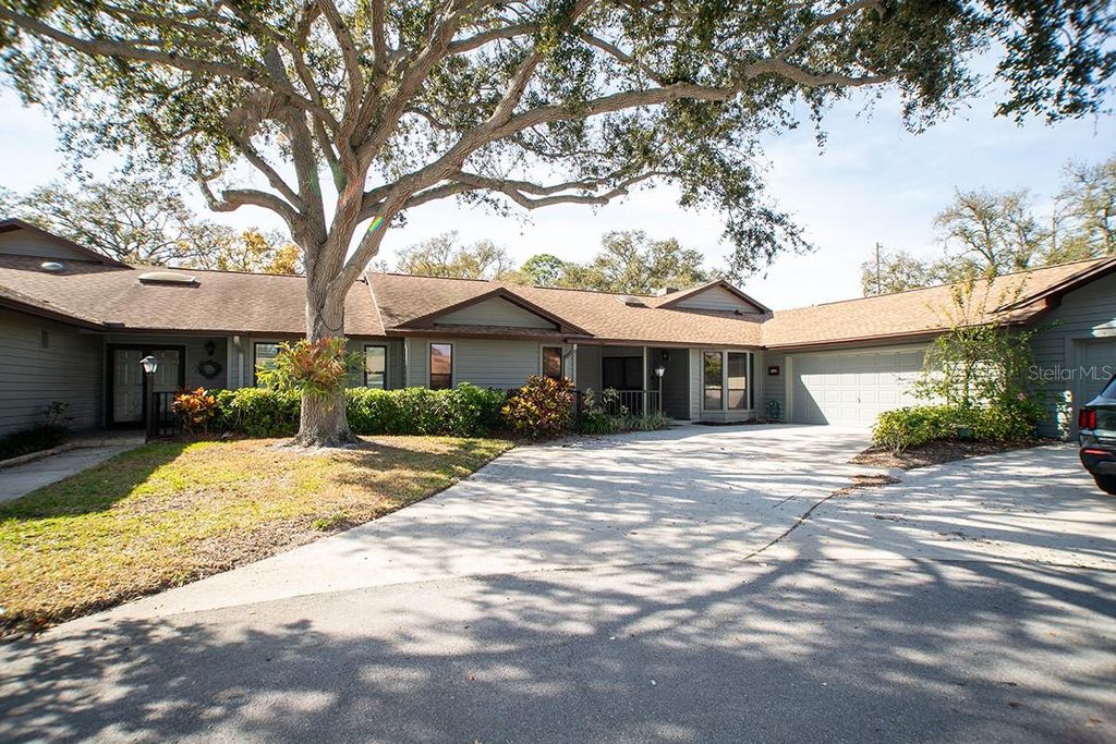 Photo of 11711 Ridgeview Lane, Seminole, FL 33772 (MLS # TB8454378)