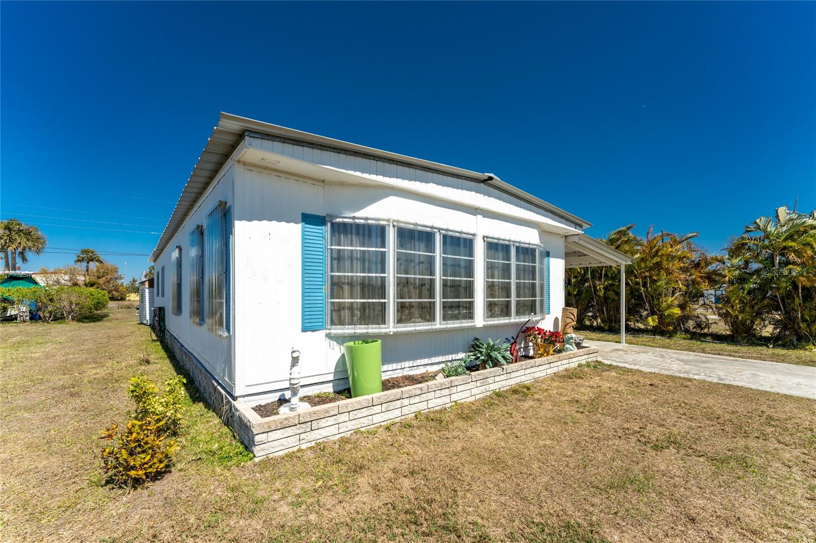 MOBILE GARDENS - Residential