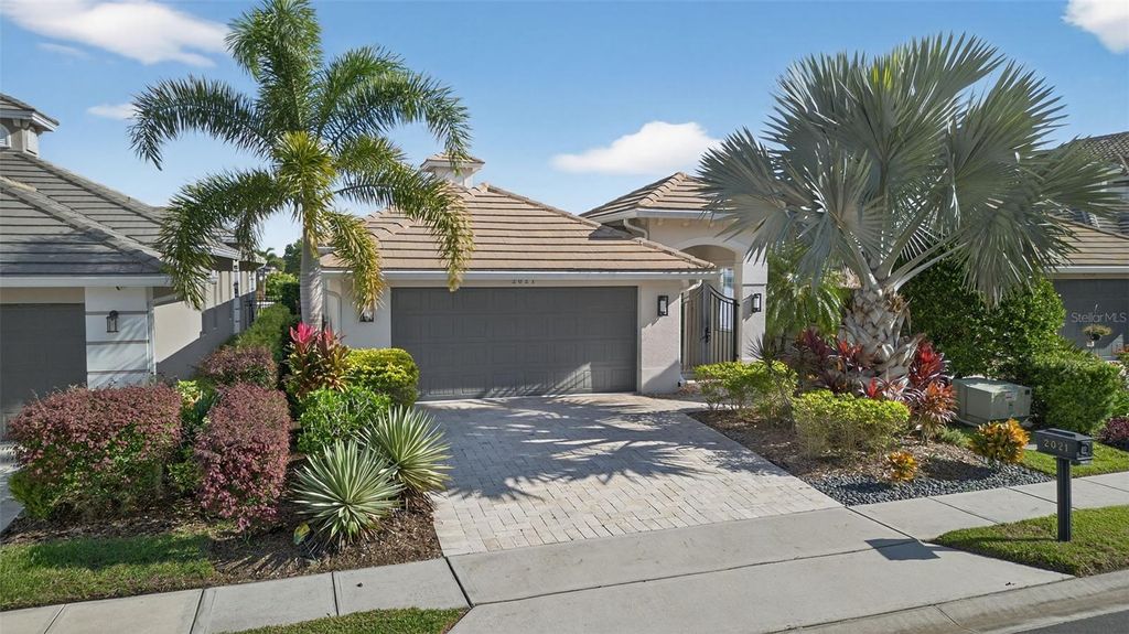 Photo of 2021 Sherbrook Avenue, Davenport, FL 33837 (MLS # S5137202)