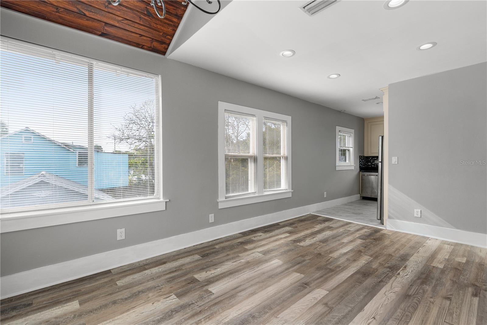 MARSHALL PARK DAYTONA BEACH - Residential Income