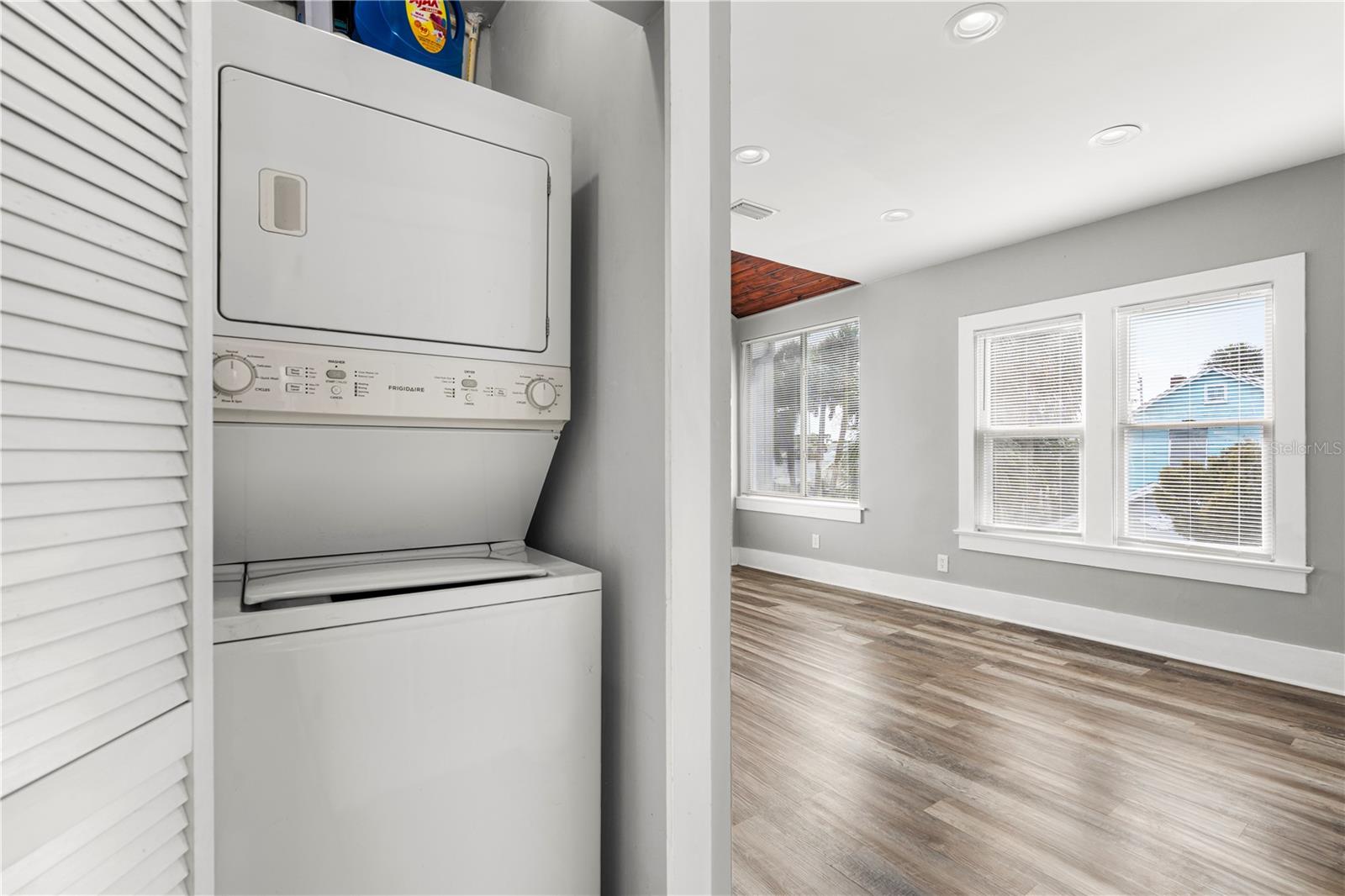 MARSHALL PARK DAYTONA BEACH - Residential Income