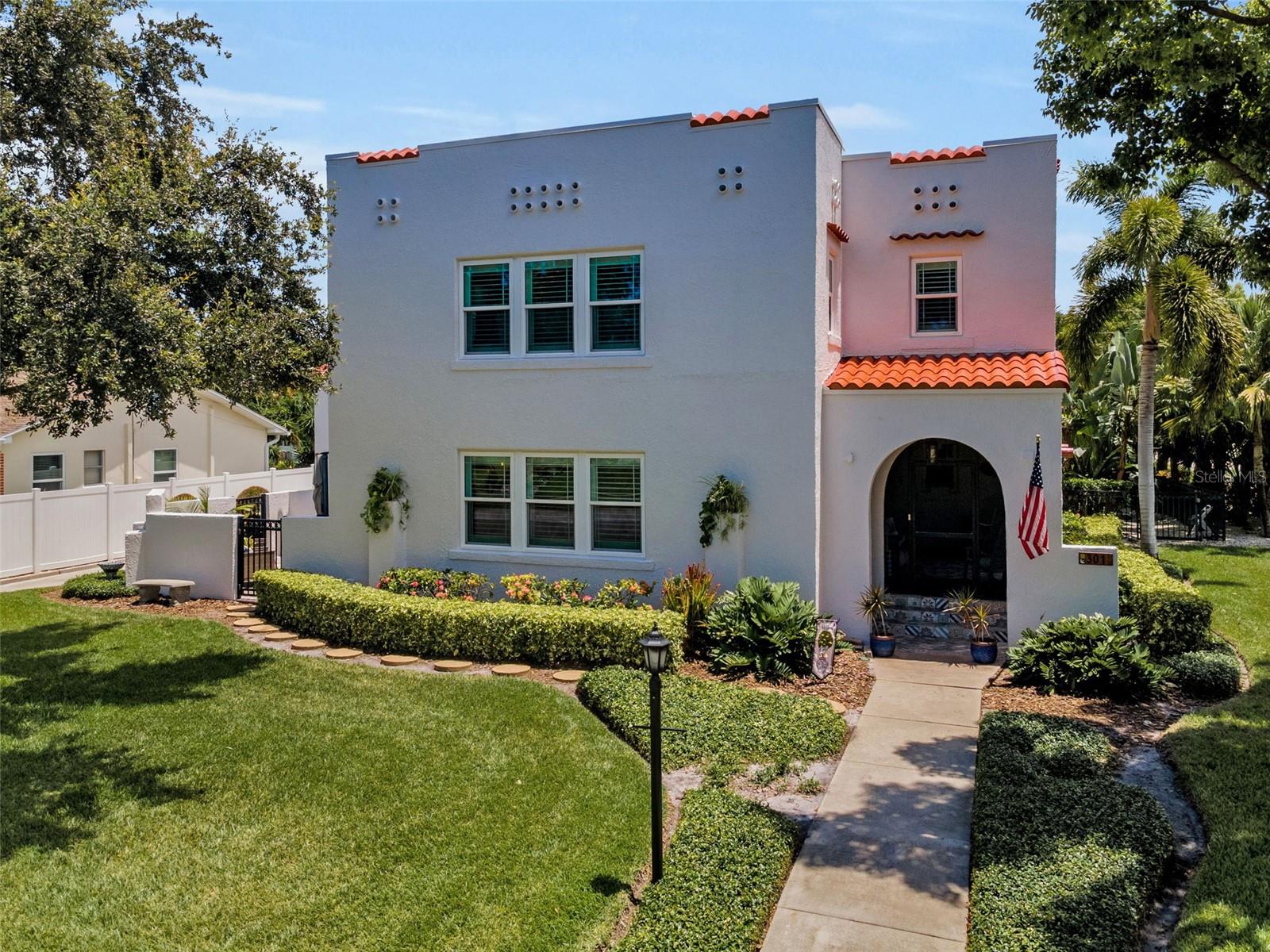 301 CITRUS AVENUE