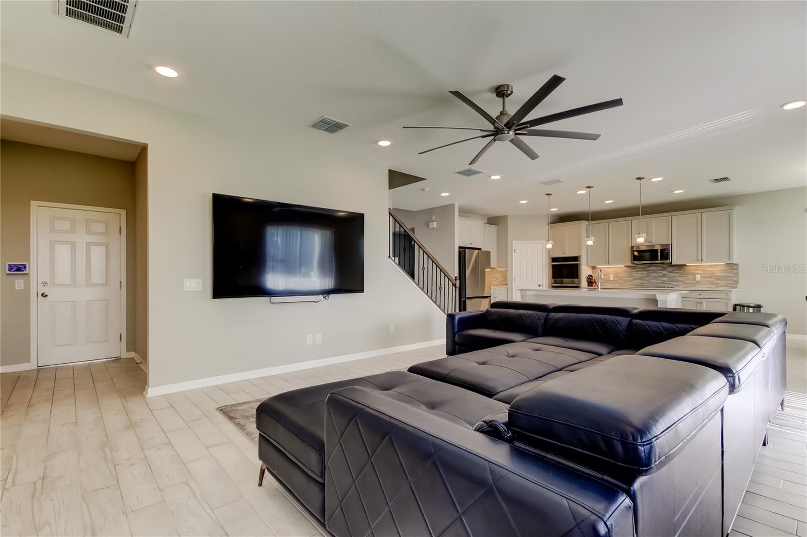 EPPERSON NORTH VILLAGE A-4B & A-4C - Residential Lease