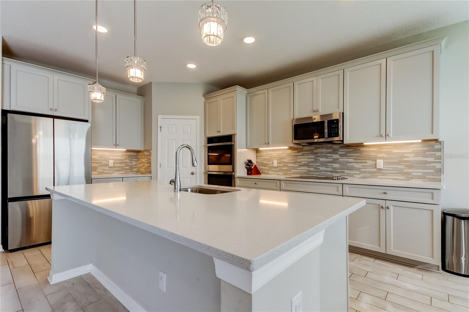 EPPERSON NORTH VILLAGE A-4B & A-4C - Residential Lease