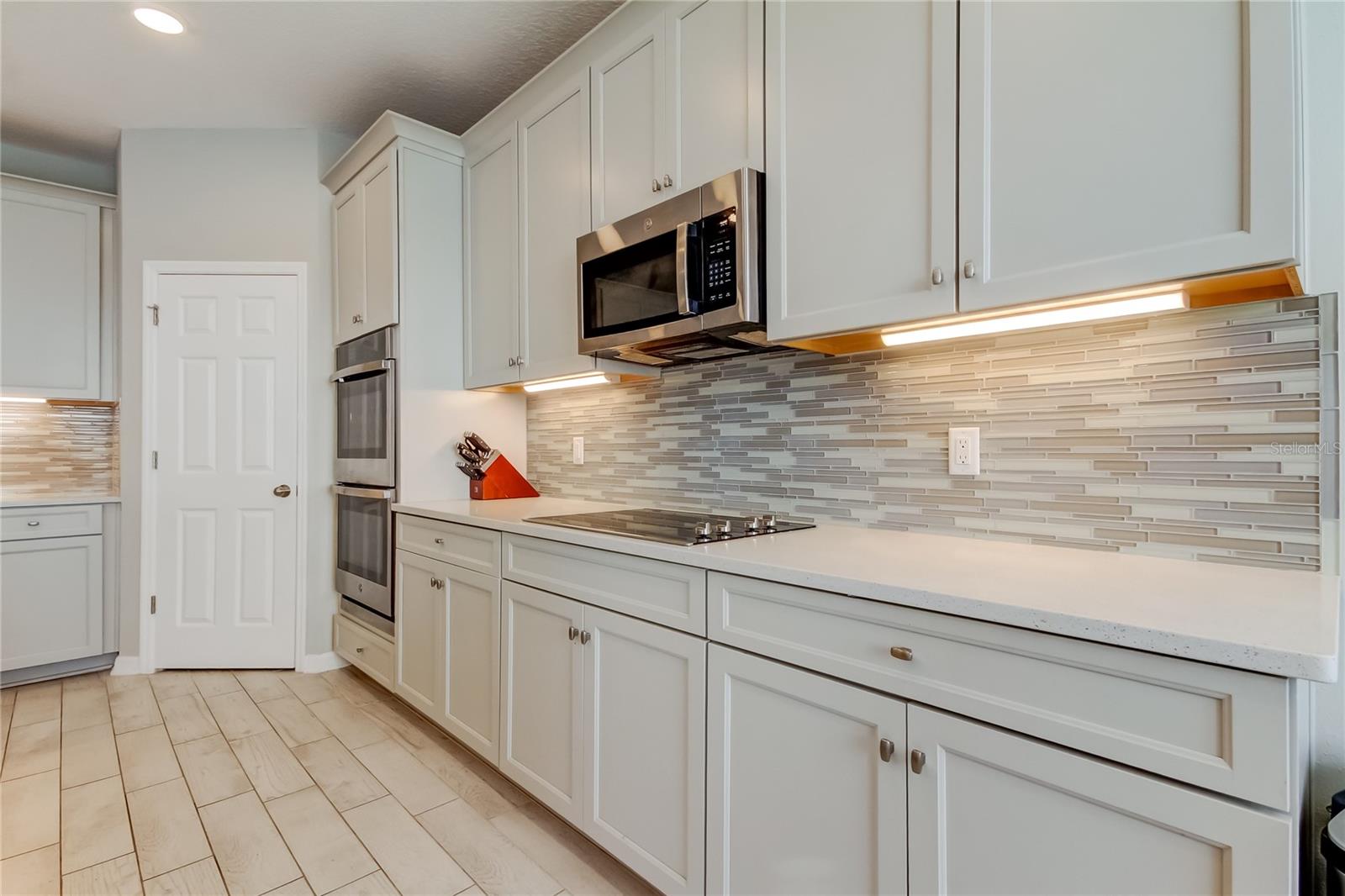 EPPERSON NORTH VILLAGE A-4B & A-4C - Residential Lease