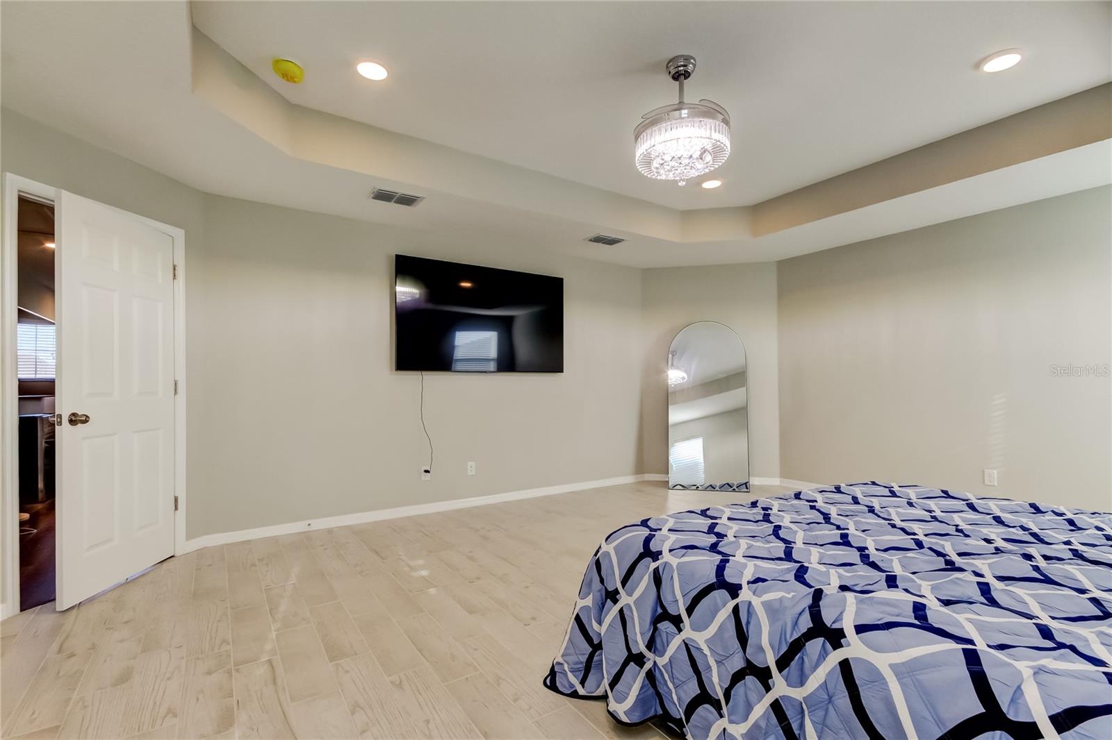EPPERSON NORTH VILLAGE A-4B & A-4C - Residential Lease