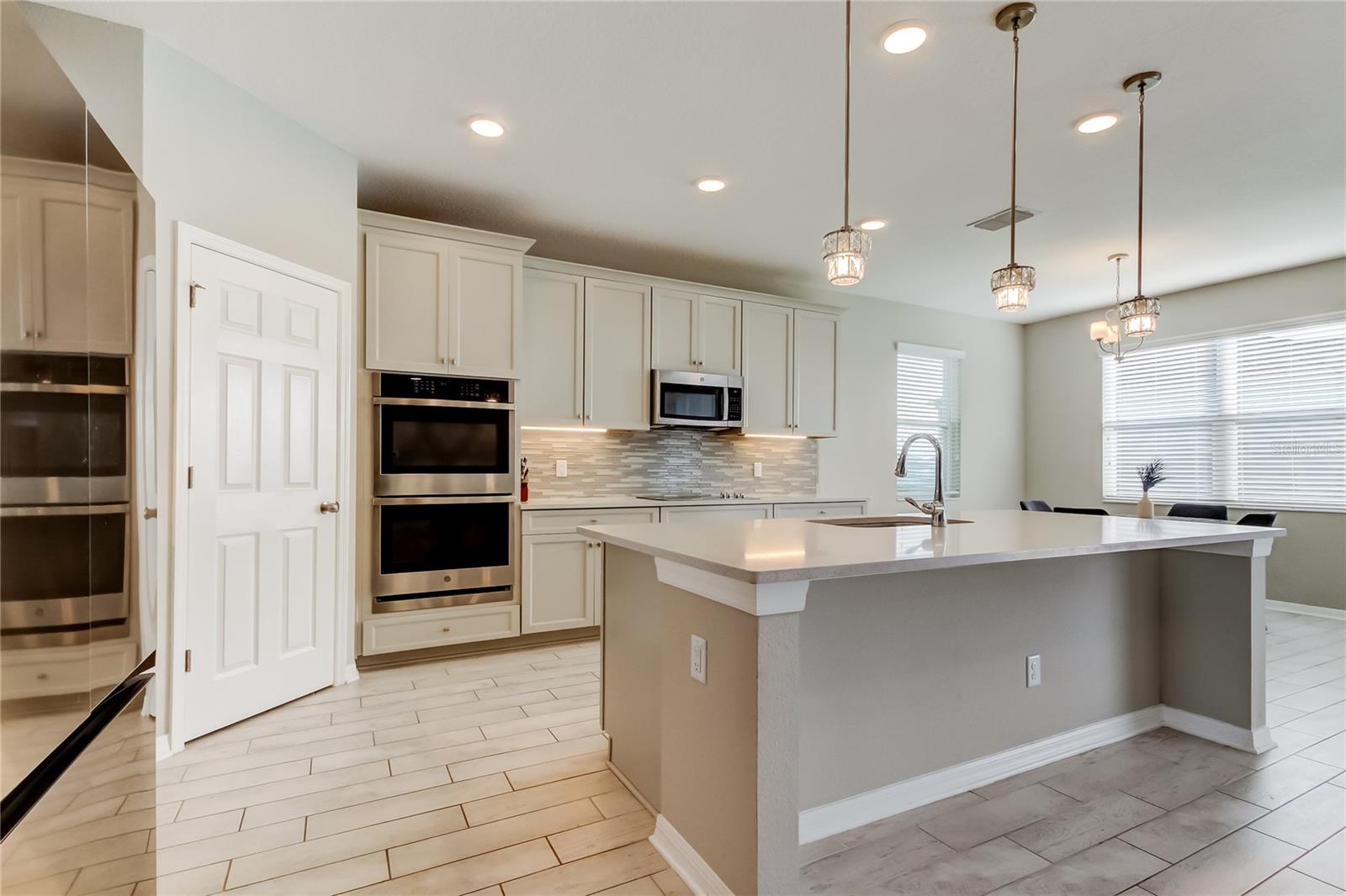 EPPERSON NORTH VILLAGE A-4B & A-4C - Residential Lease