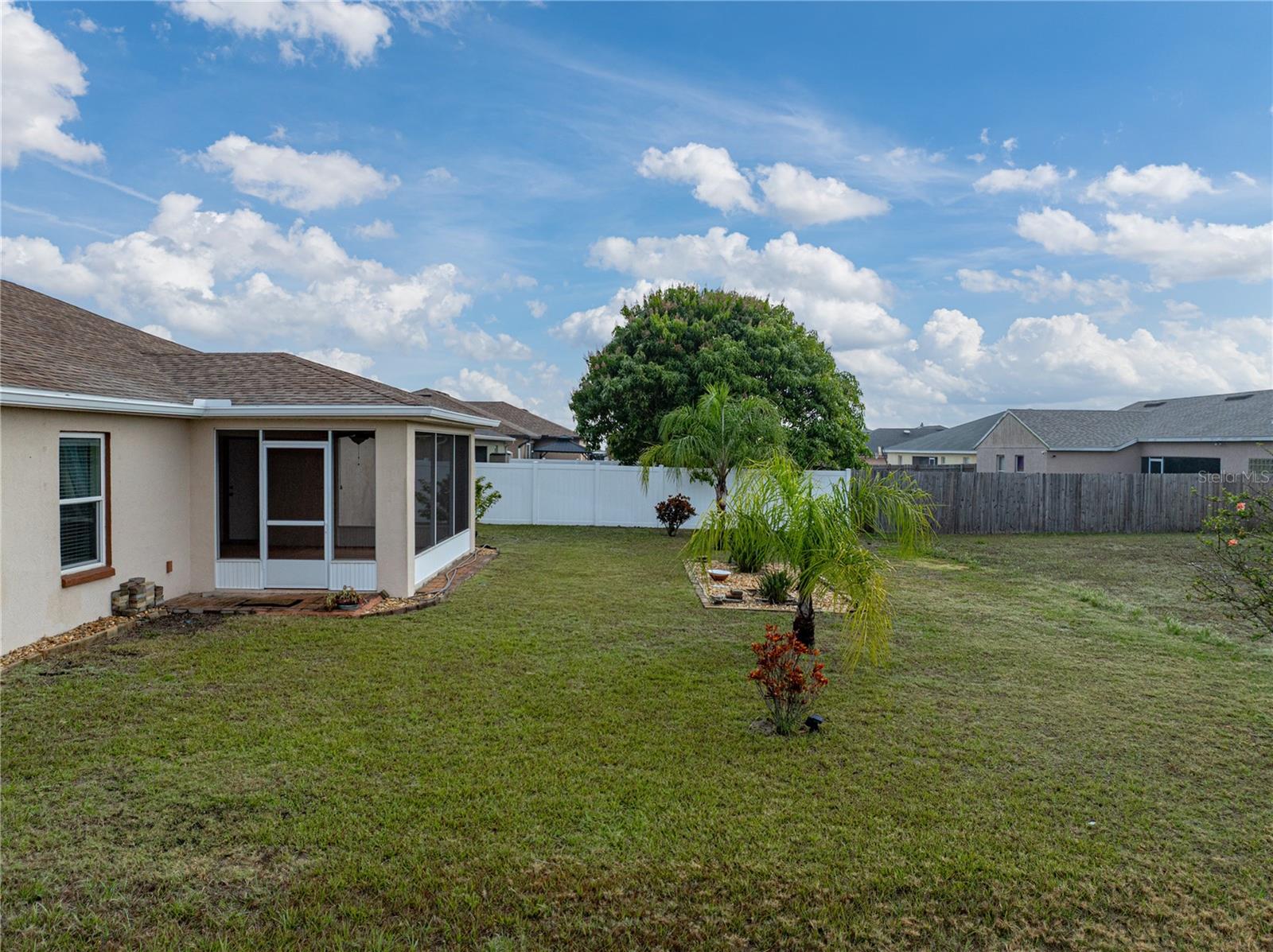 SAVANNA POINTE - Residential