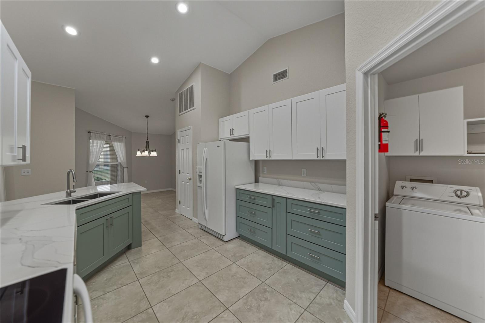 SAVANNA POINTE - Residential