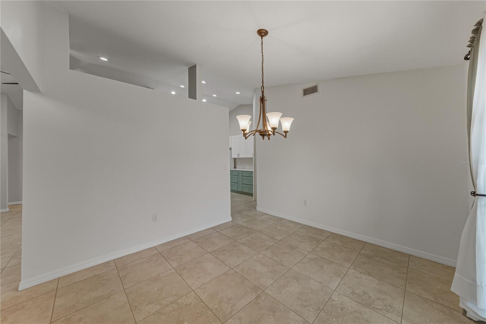 SAVANNA POINTE - Residential