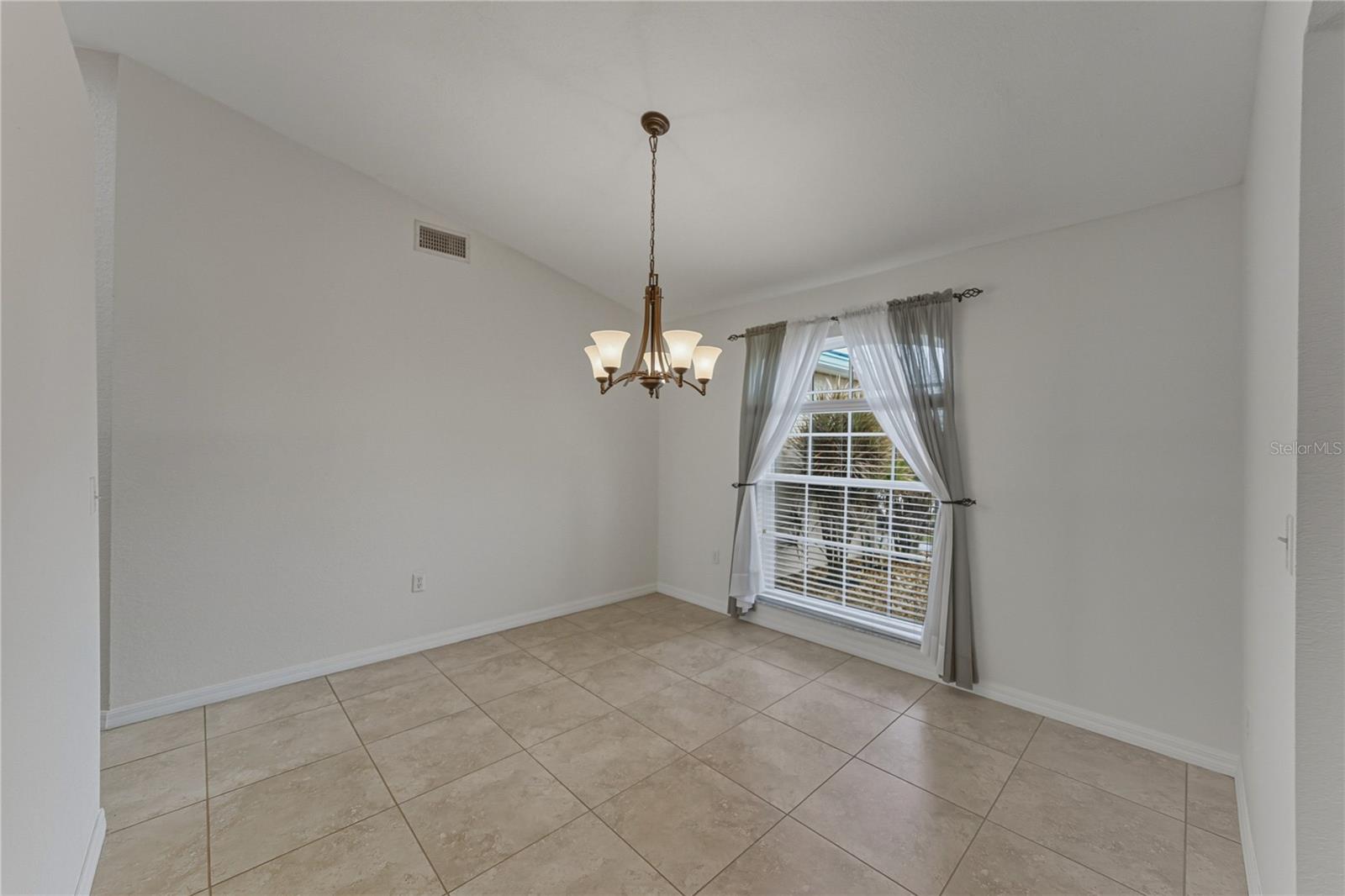 SAVANNA POINTE - Residential