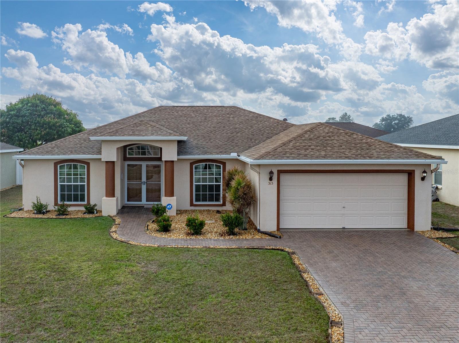 SAVANNA POINTE - Residential