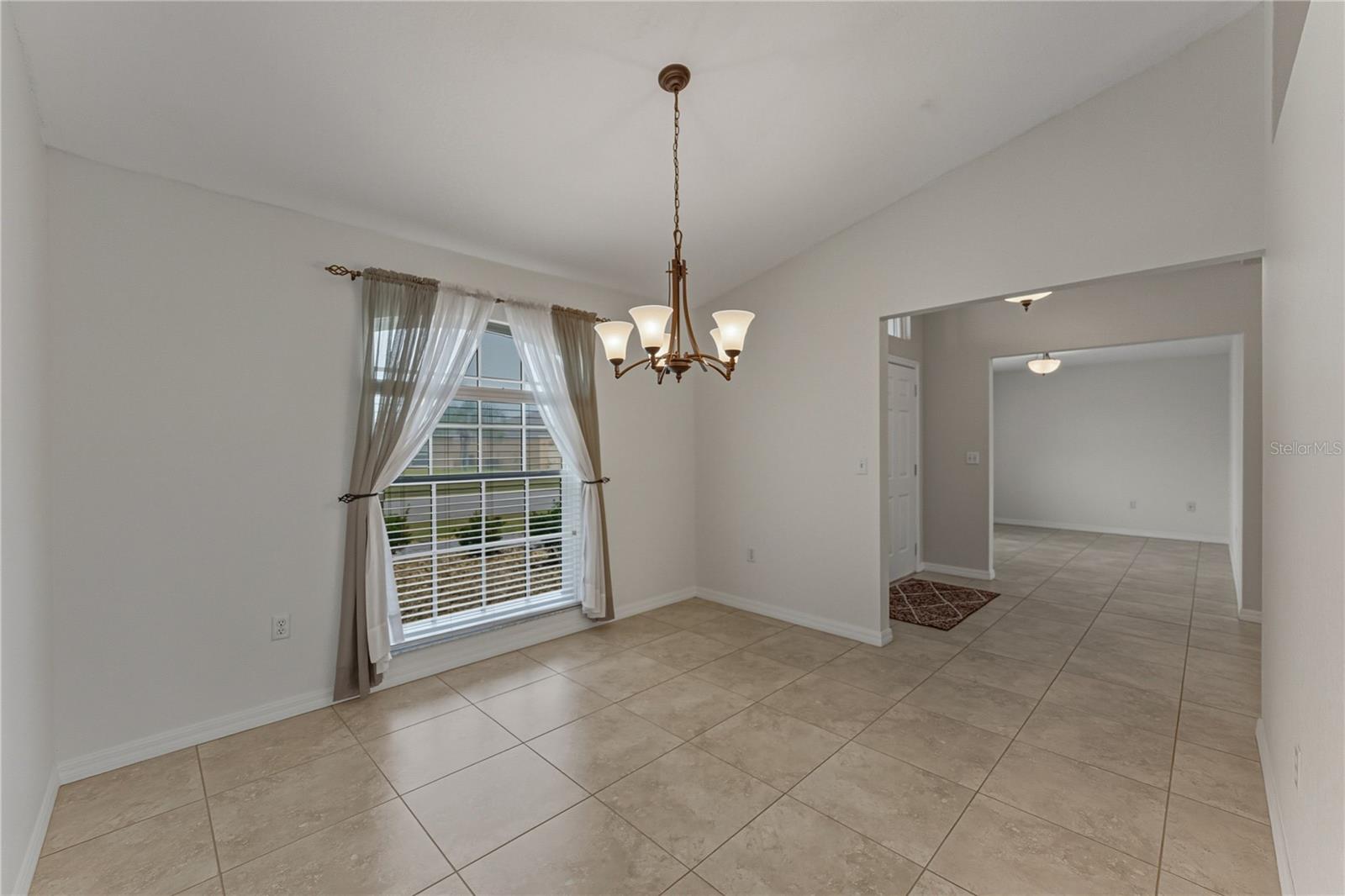 SAVANNA POINTE - Residential