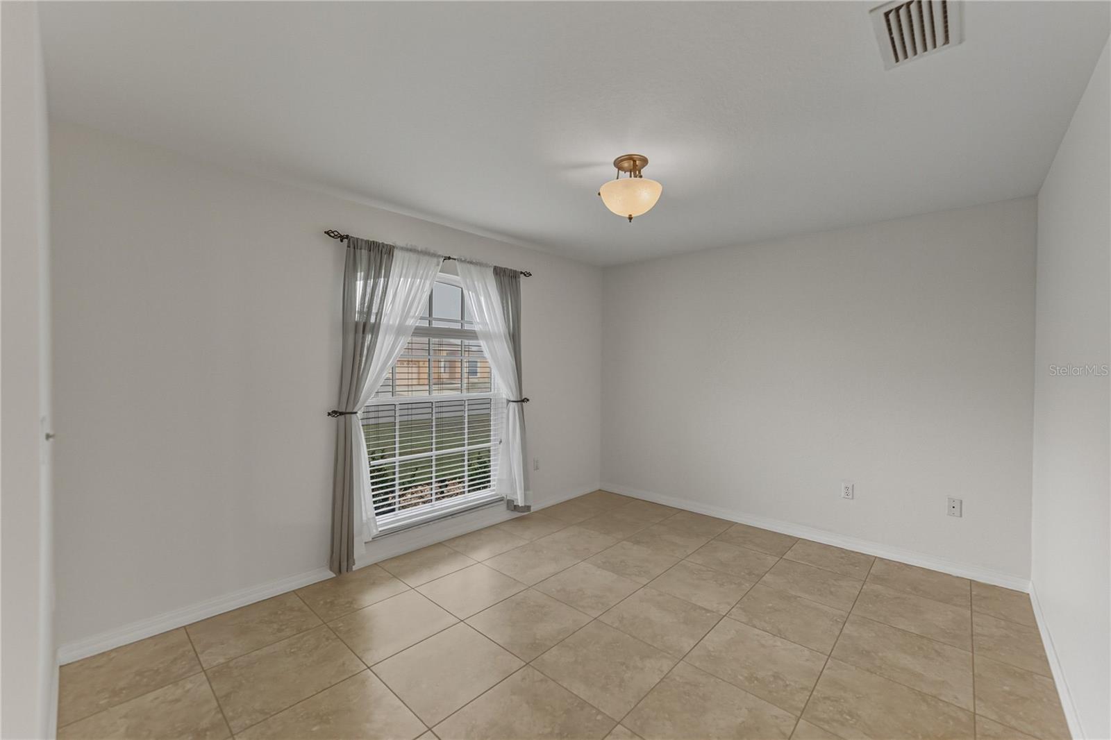 SAVANNA POINTE - Residential