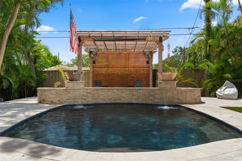 Photo of 114 Chesapeake Avenue, Tampa, FL 33606 (MLS # TB8417332)