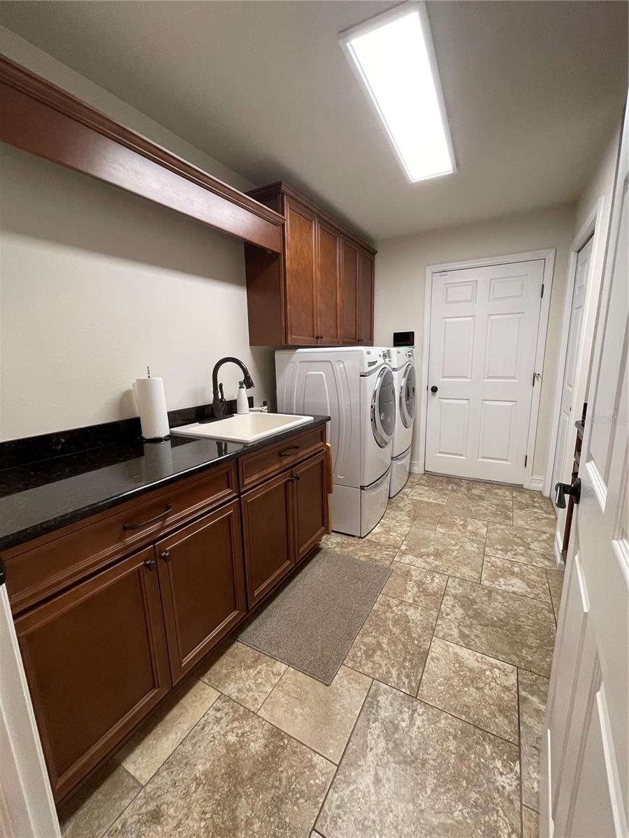 COUNTRYPARK - Residential