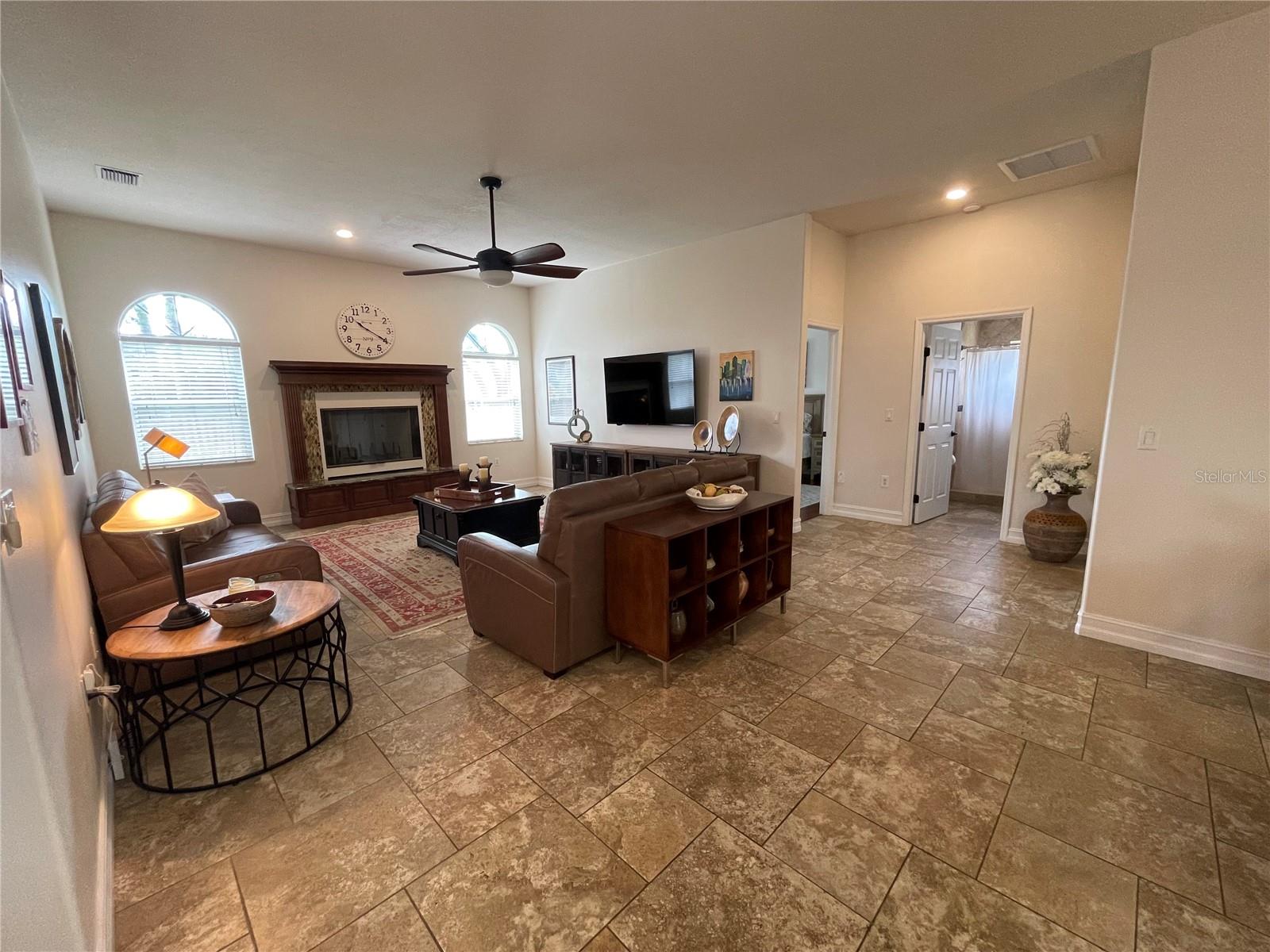 COUNTRYPARK - Residential