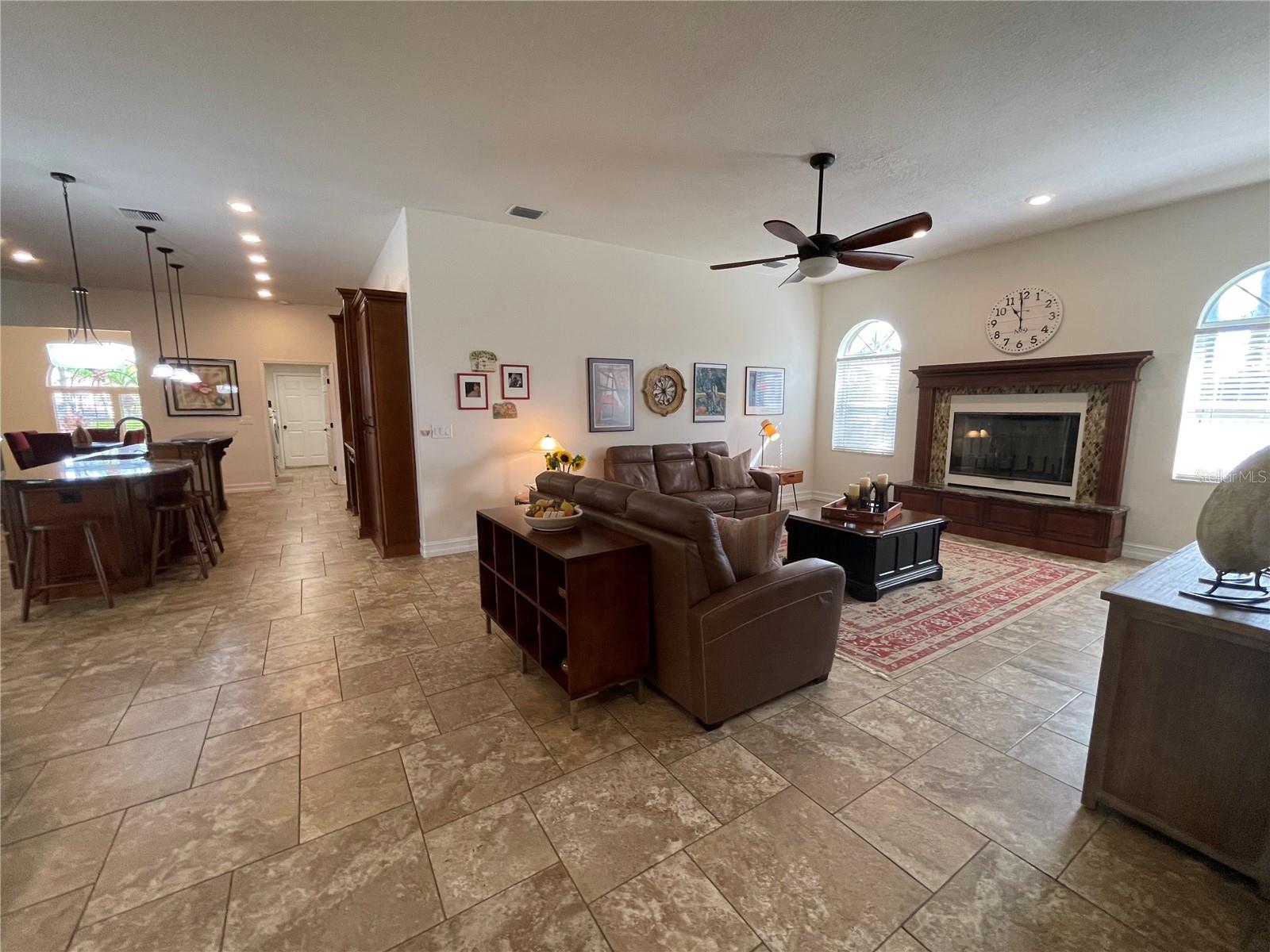 COUNTRYPARK - Residential