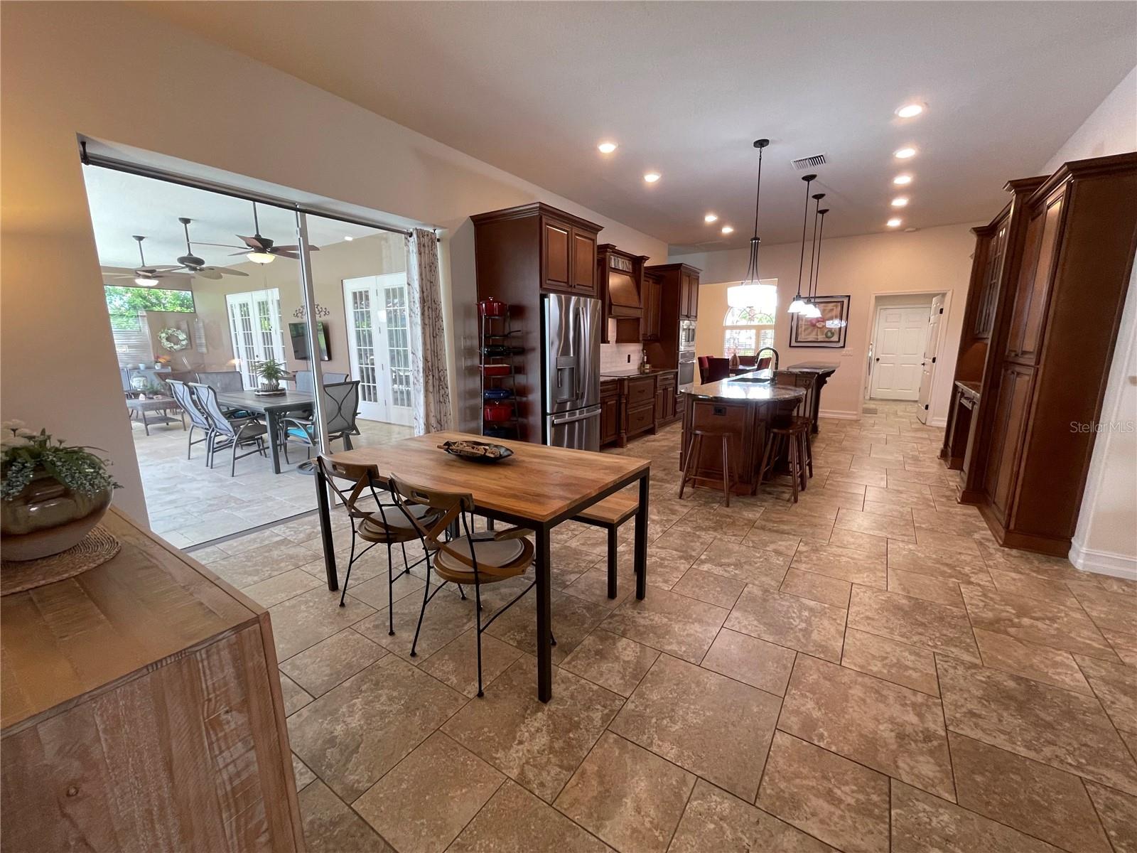 COUNTRYPARK - Residential