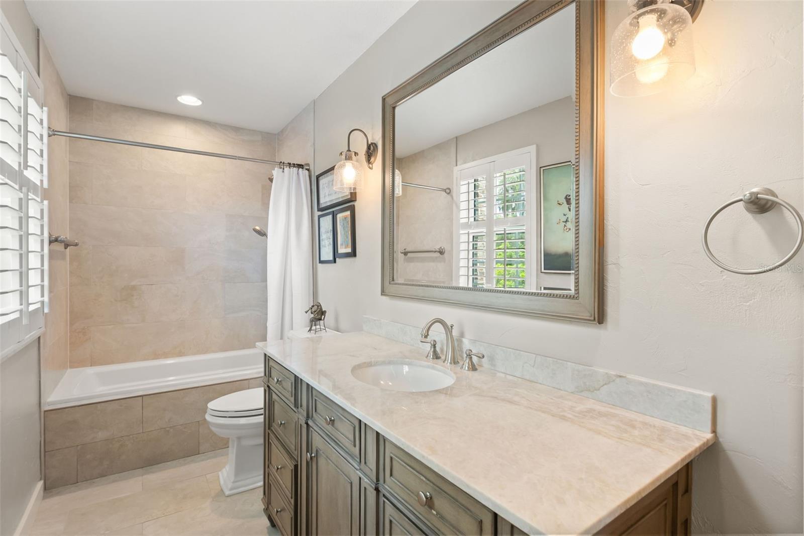 YORKFIELD SQUARE - Residential