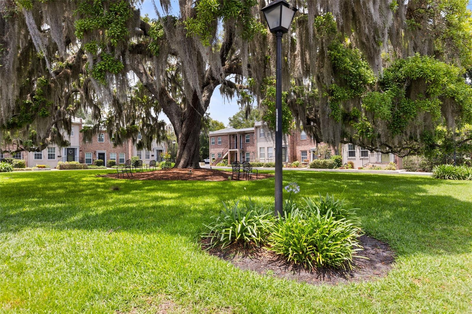 YORKFIELD SQUARE - Residential