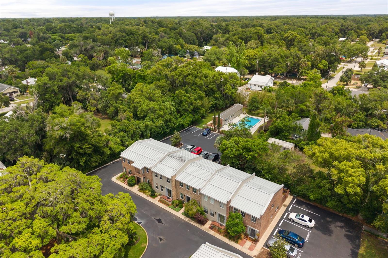 YORKFIELD SQUARE - Residential
