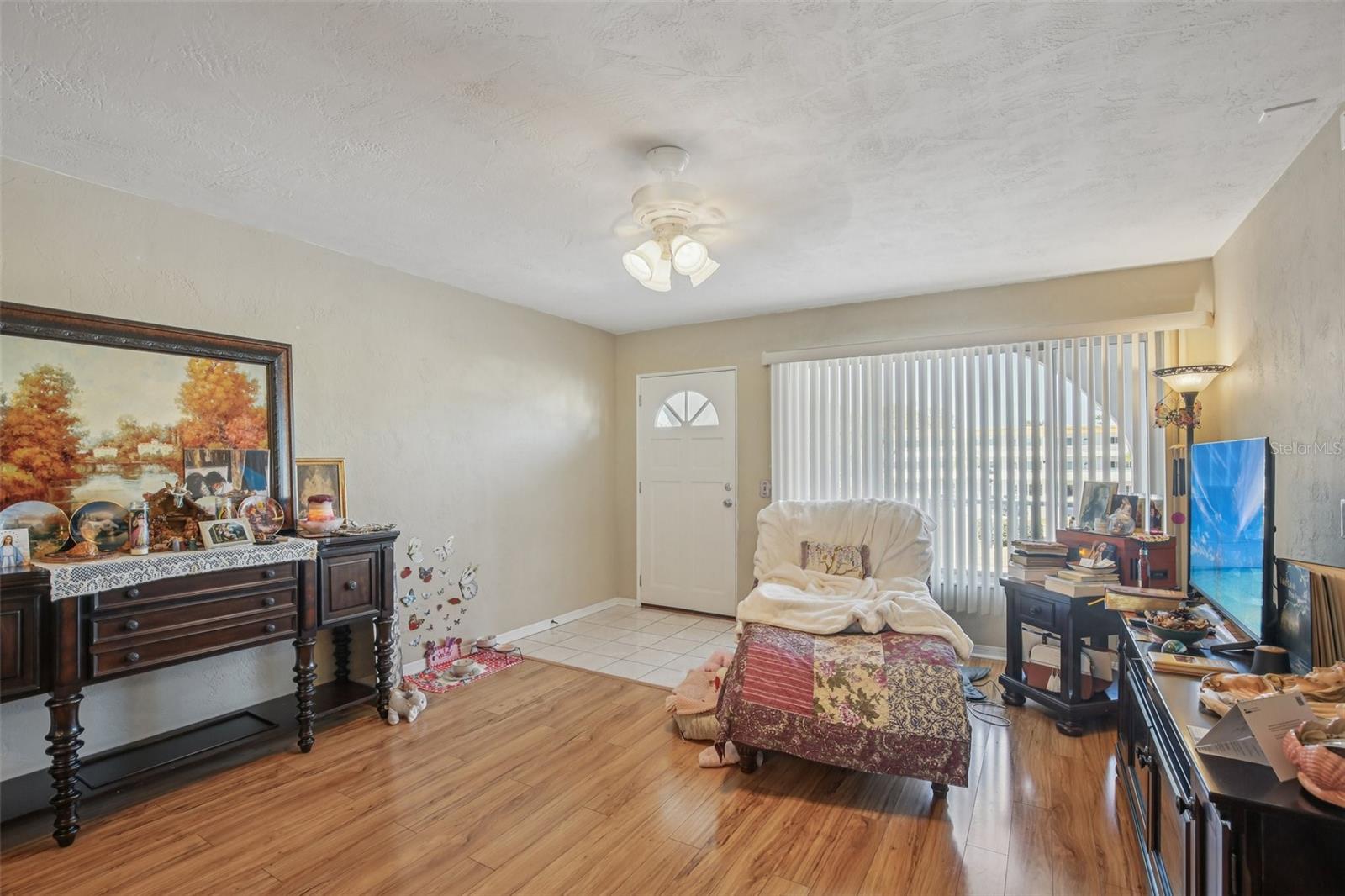 ON TOP OF THE WORLD - Residential