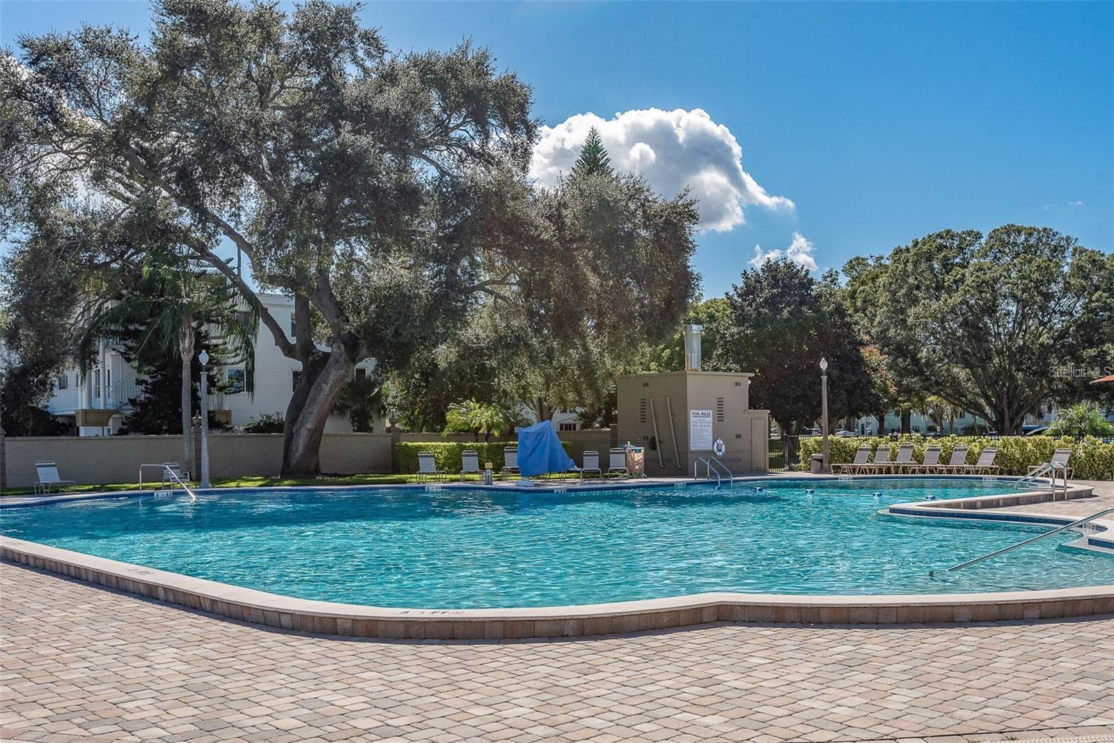 ON TOP OF THE WORLD - Residential