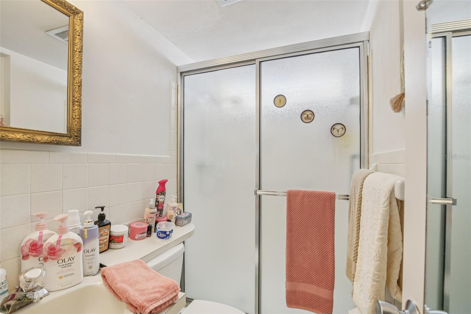 ON TOP OF THE WORLD - Residential