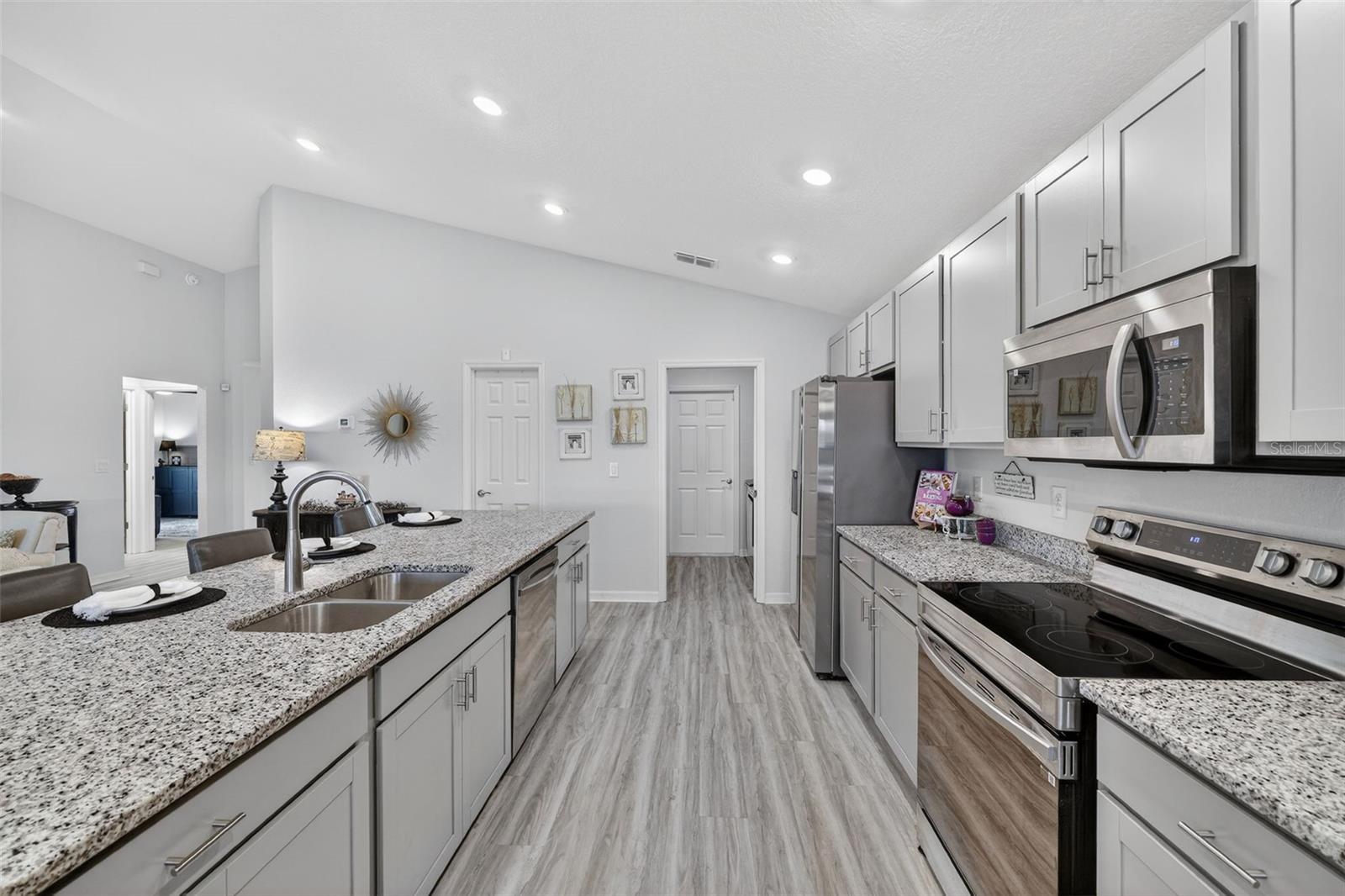 RIDGEWOOD SOUTH - Residential