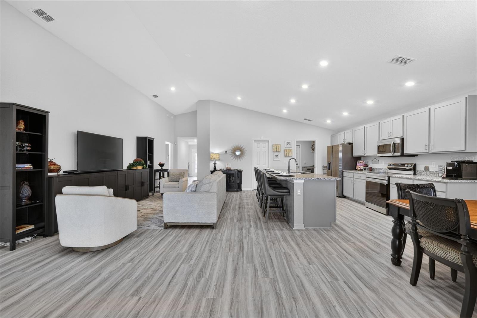 RIDGEWOOD SOUTH - Residential