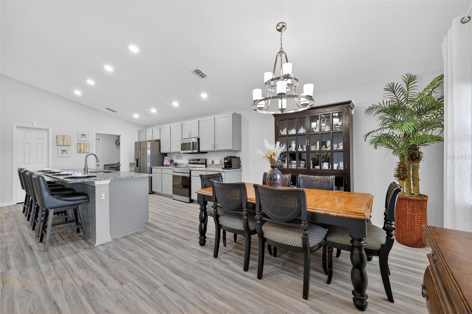 RIDGEWOOD SOUTH - Residential