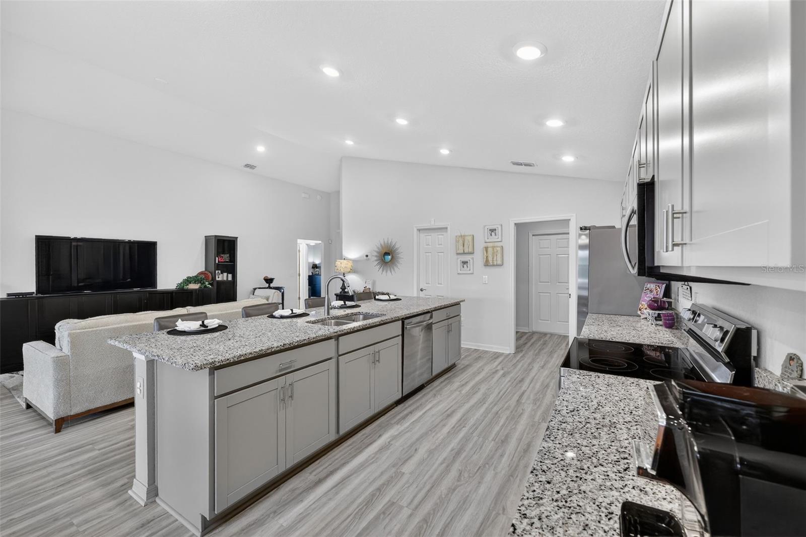 RIDGEWOOD SOUTH - Residential