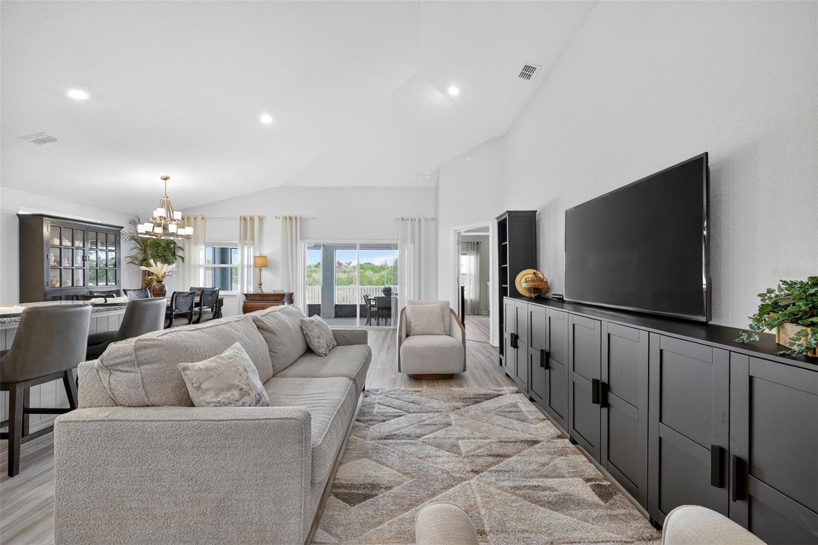 RIDGEWOOD SOUTH - Residential