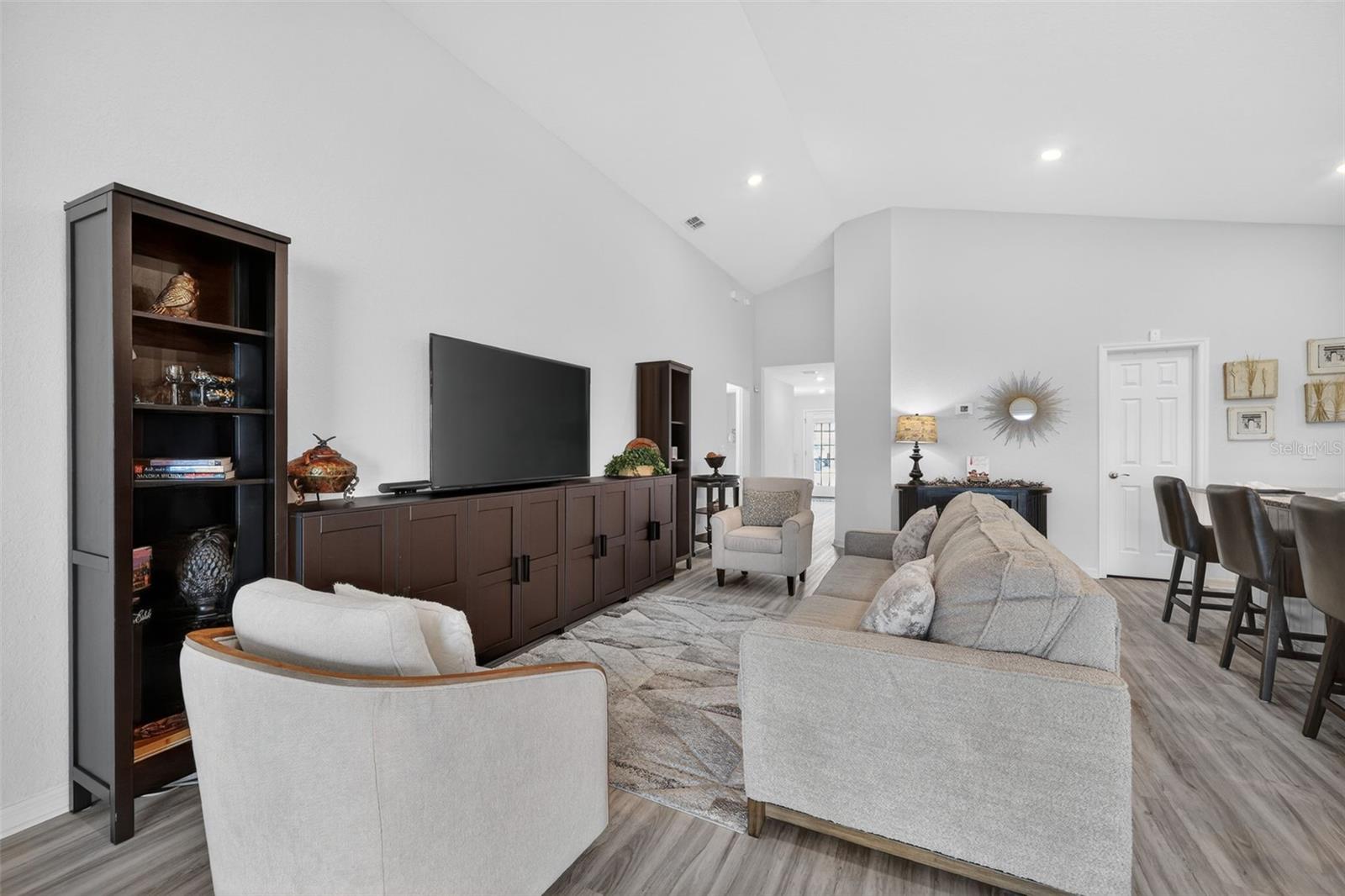 RIDGEWOOD SOUTH - Residential