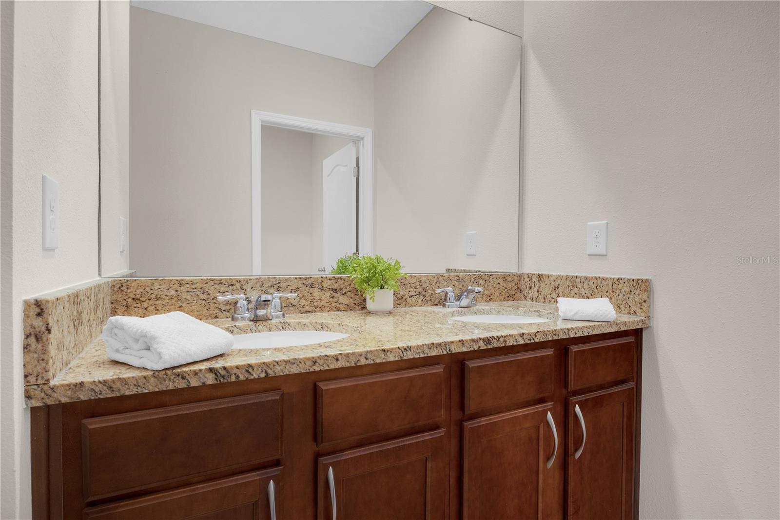 INMAN GROVES - Residential