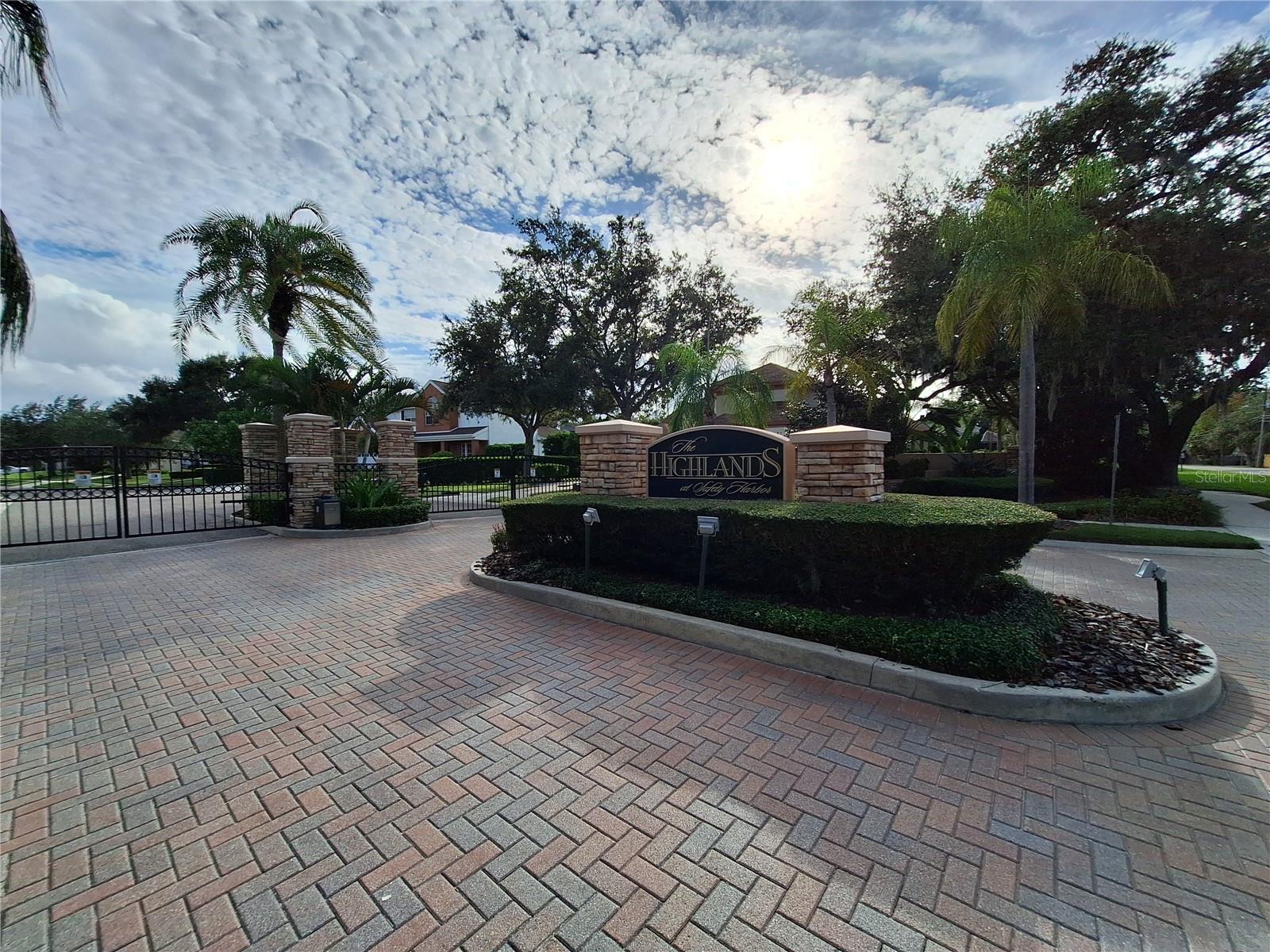 HIGHLANDS AT SAFETY HARBOR THE - Residential