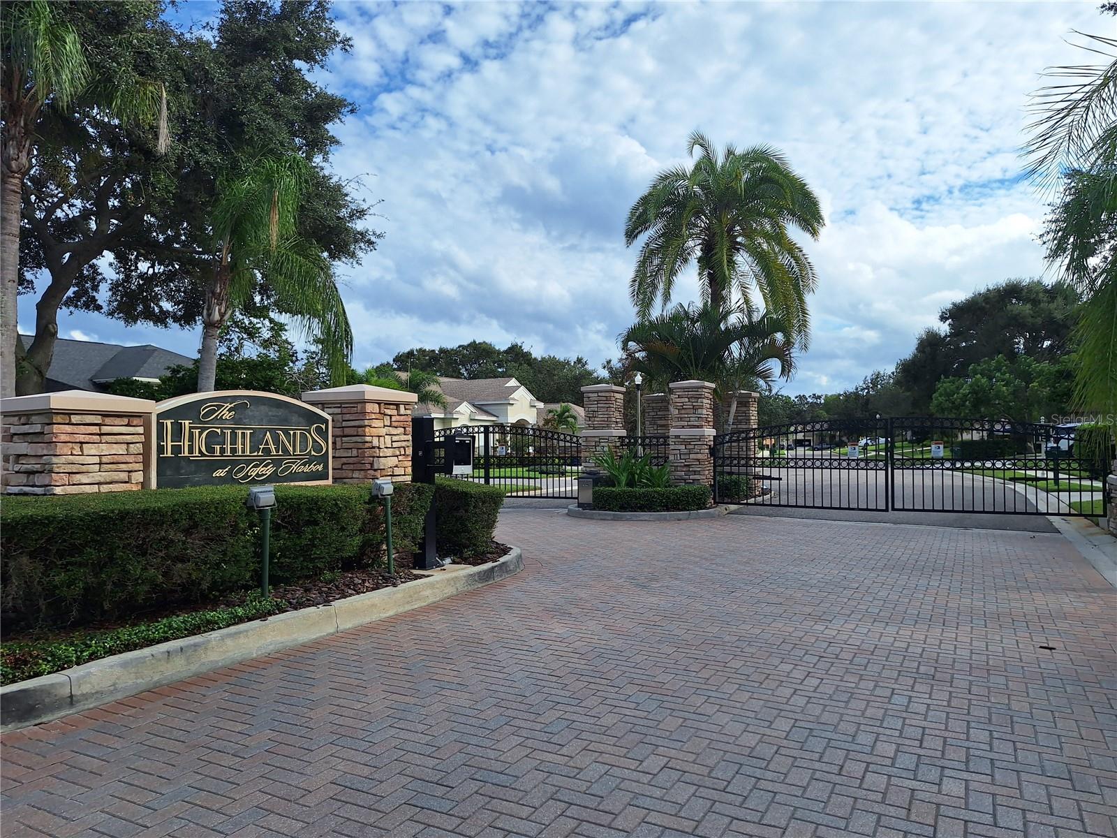 HIGHLANDS AT SAFETY HARBOR THE - Residential