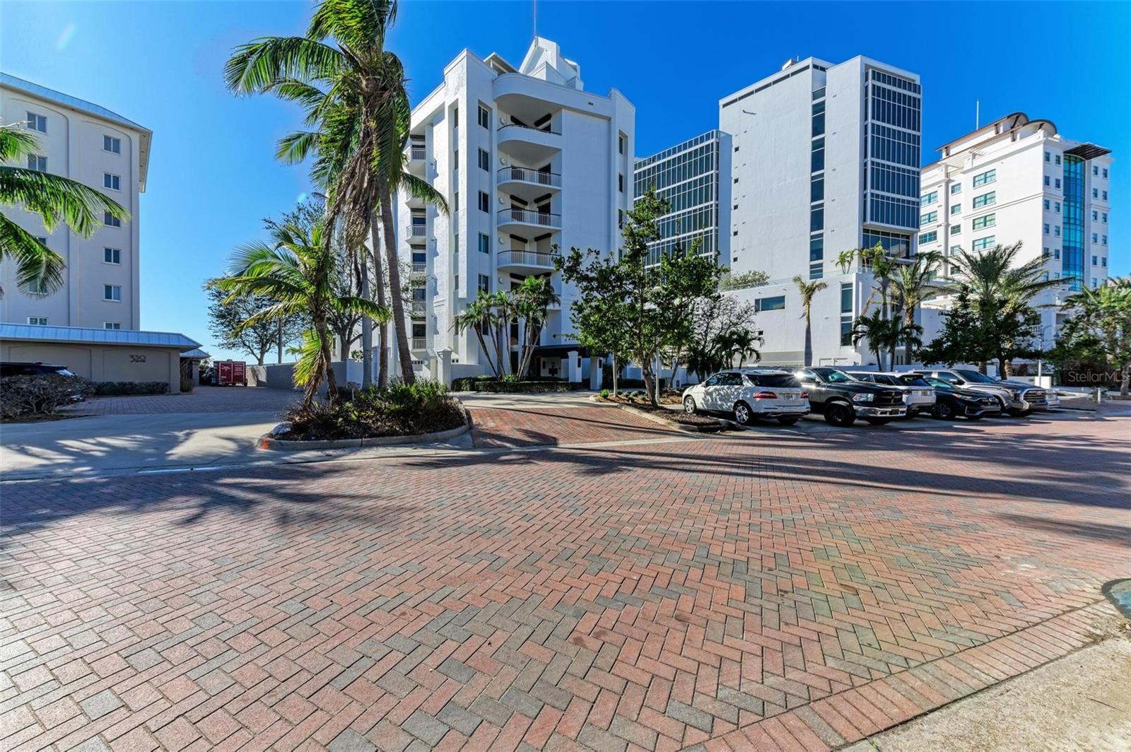 ALTA MER - Residential