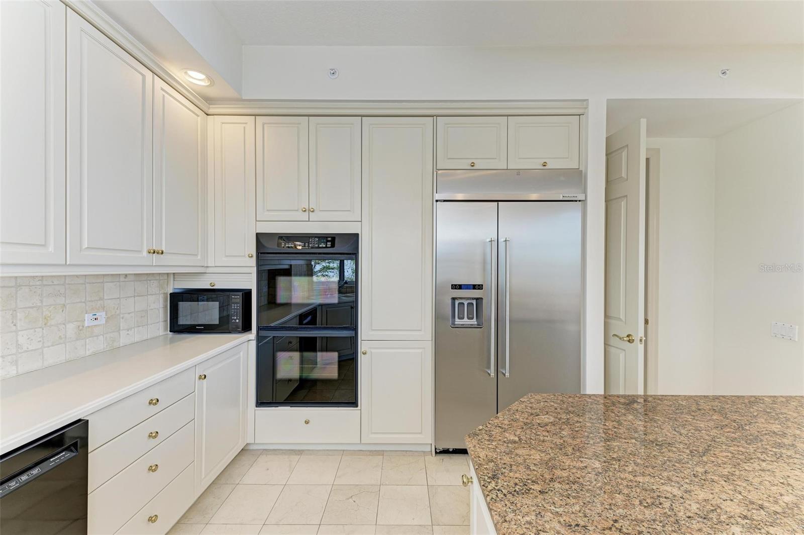 ALTA MER - Residential