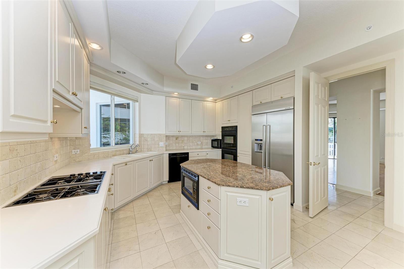 ALTA MER - Residential