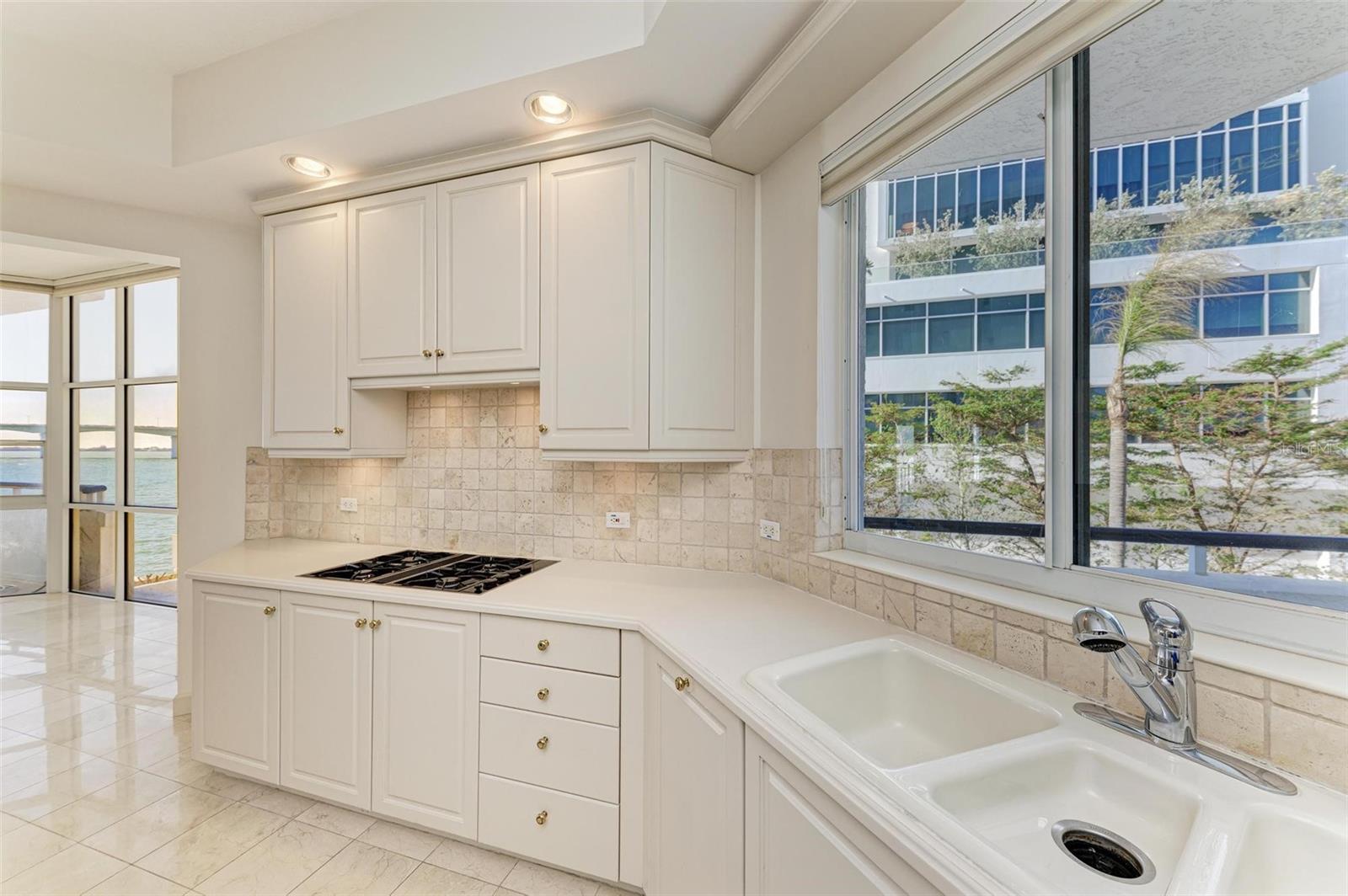 ALTA MER - Residential